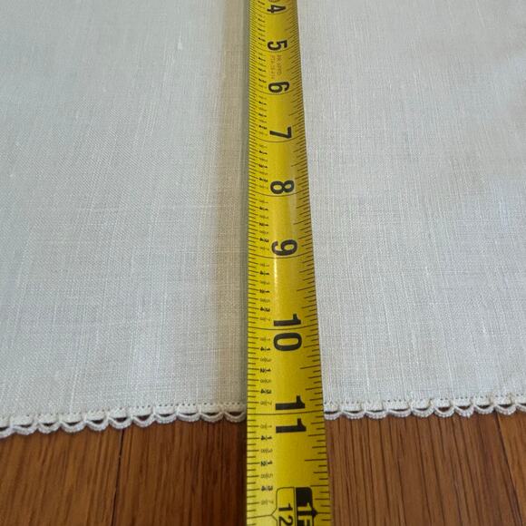 Vintage Beige Linen Napkins Set of 4 Scalloped Embroidered Edges - Picture 10 of 12